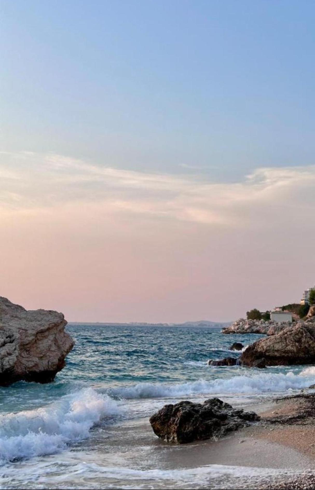 Aleks Lungo Mare Vlore